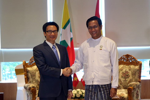 Vizepremierminister Vu Duc Dam besucht Myanmar